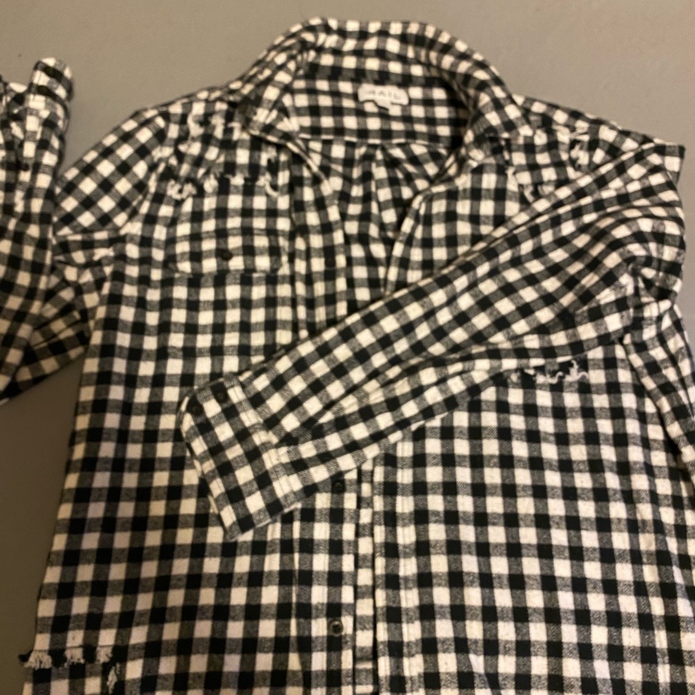 Men’s distressed flannel